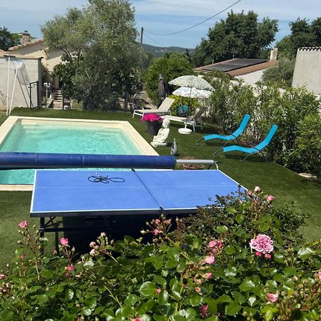 Gite Climatise Avec Piscine Sur Les Hauteurs De Bollene Luaran gambar