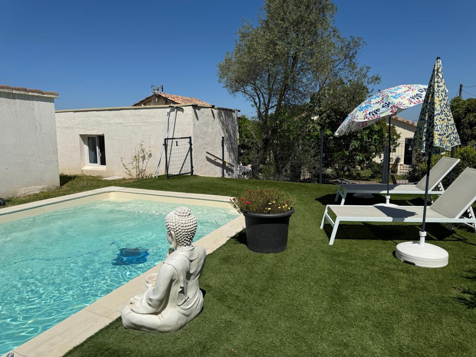 Gite Climatise Avec Piscine Sur Les Hauteurs De Bollene Luaran gambar